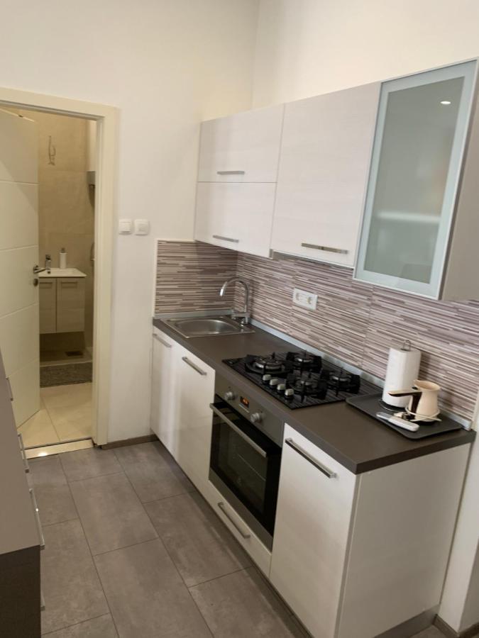 Zara City Apartments Bagian luar foto