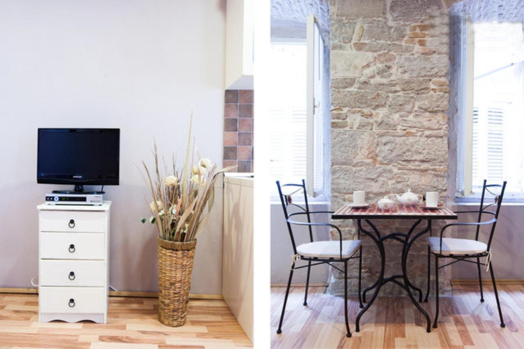 Zara City Apartments Bagian luar foto